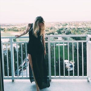 Lover of all things fashion, food & travel